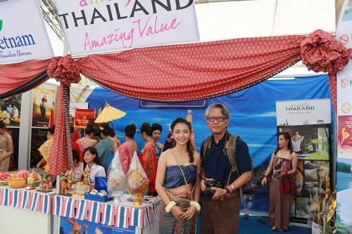 งานวันมหาสามัคคีอาเซียน-โอกาสประชาสัมพันธ์ภาพลักษณ์ประเทศและคนอาเซียน - ảnh 1